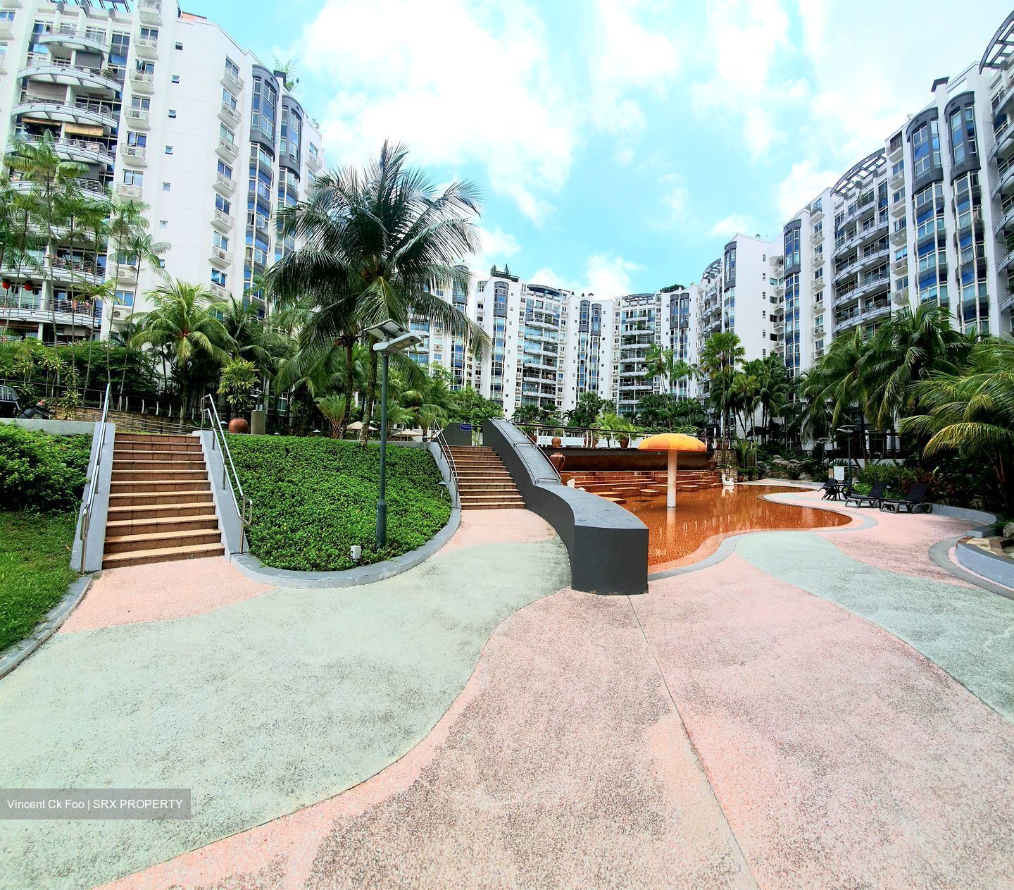 Hillington Green (D23), Condominium #572694011